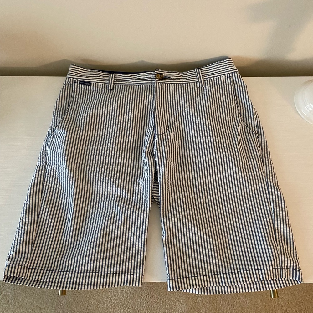 Columbia PFG Seersucker Blue and White Shorts: Men’s 32